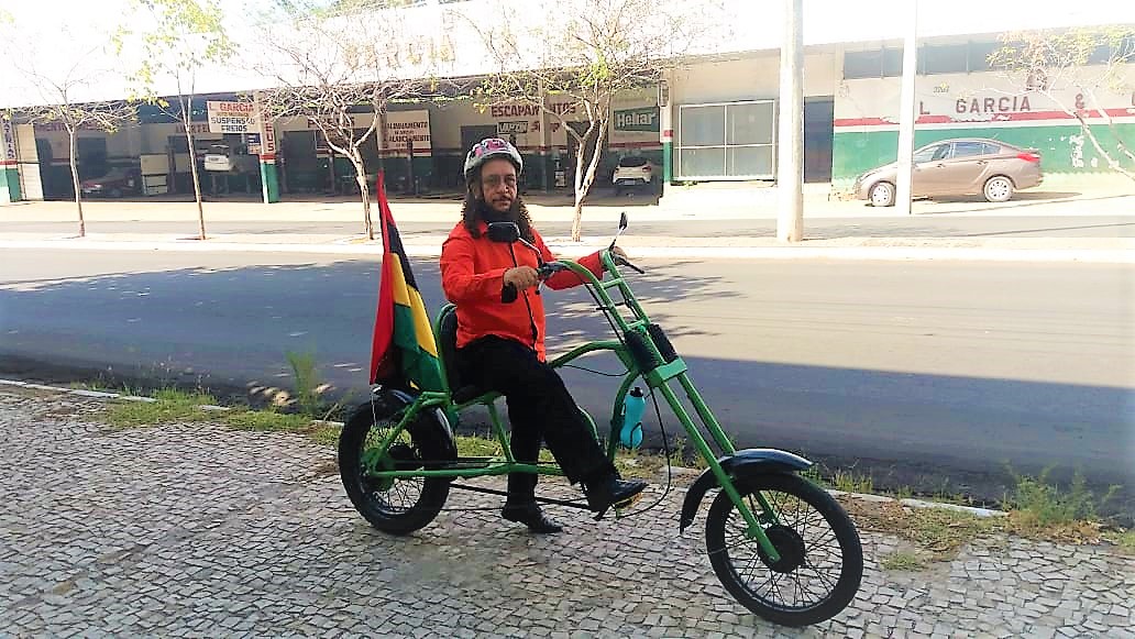Servidor público pedala 20 km por dia para ir ao trabalho
