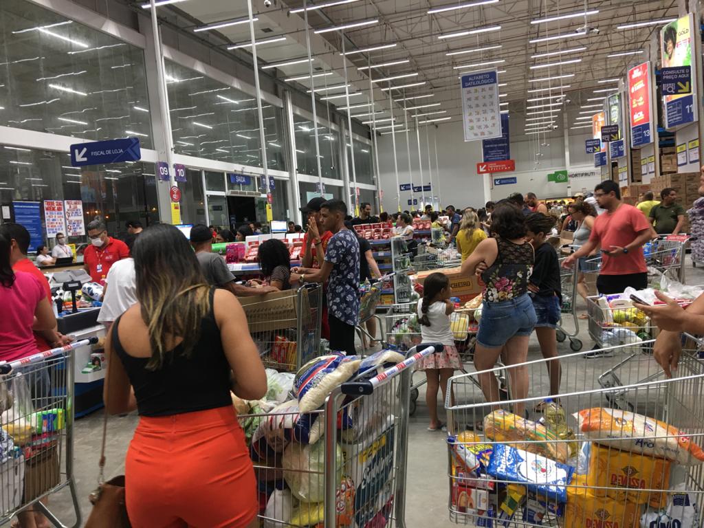 Por medo do coronavírus, teresinenses lotam os supermecados