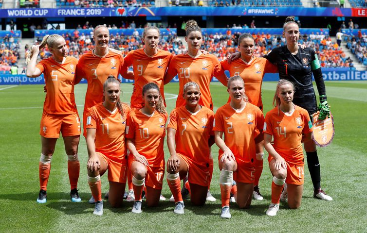 Bernadett Szabo/Reuters/Direitos Reservados Seleção da Holanda na Copa do Mundo de Futebol Feminino - França 2019.