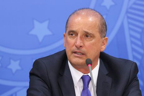 Valter Campanato/Agência Brasil O ministro da Casa Civil, Onyx Lorenzoni, fala durante entrevista coletiva após cerimônia alusiva aos 200 dias de governo.