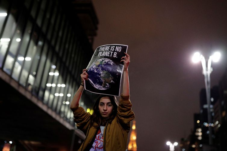 Manifestação em defesa da Amazônia e em protesto contra queimadas na floresta, no Masp em São Paulo centro da cidade . REUTERS/Nacho Doce