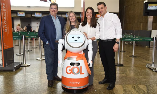 Paulo Palaia, diretor de Tecnologia, Flavia Segura, gerente de Governança, Carolina Trancucci, head de Produtos, Experiências e Relacionamento com o Cliente, e José Luiz Belixior, diretor de Aeroportos