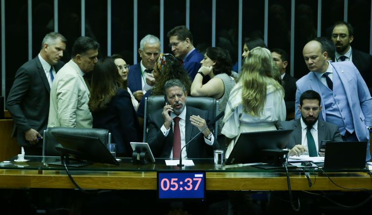 Lula Marques/ Agência Brasil Brasília (DF) 11/07/2024 Câmara dos Deputados durante sessão plenária extraordinária semipresencial para votar a proposta de emenda à Constituição. Foto Lula Marques/ Agência Brasil
