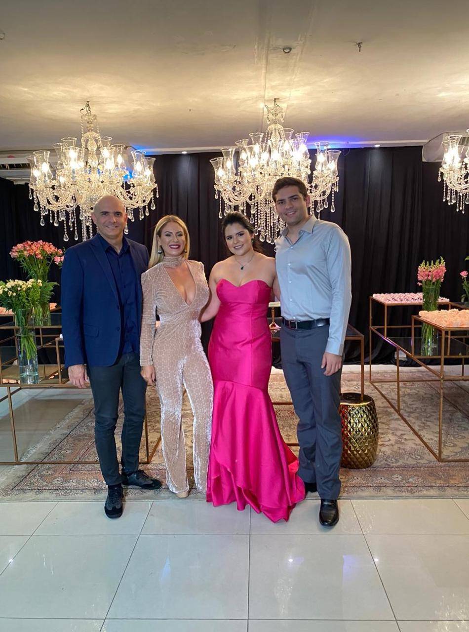 ernani-filho-e-alexsandra-diniz_b0438badcf003414c1ba42766ef4fab9dfbbe94b.jpeg