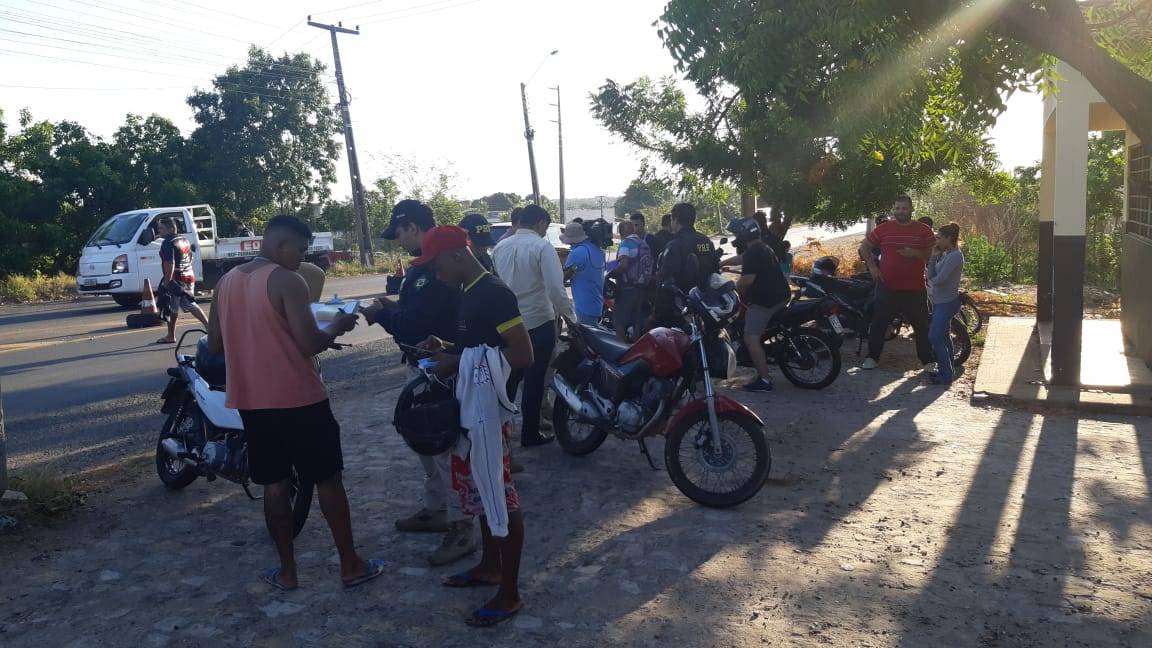 motos2_230b8451224087f0e2be67bde6f70ac457d9c7e9.jpg