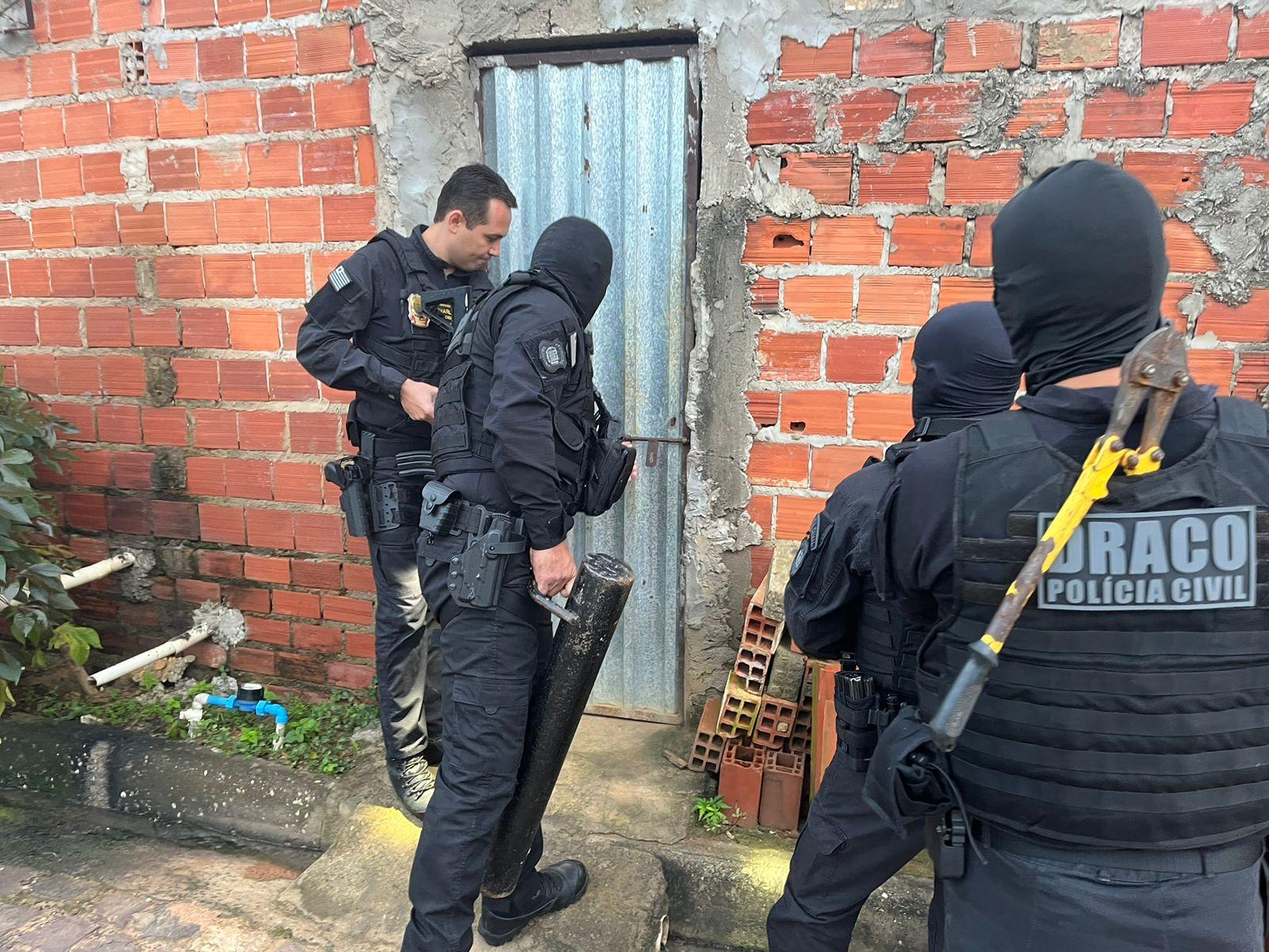 A idosa e a filha foram presas em casa, no bairro Dagmar Mazza