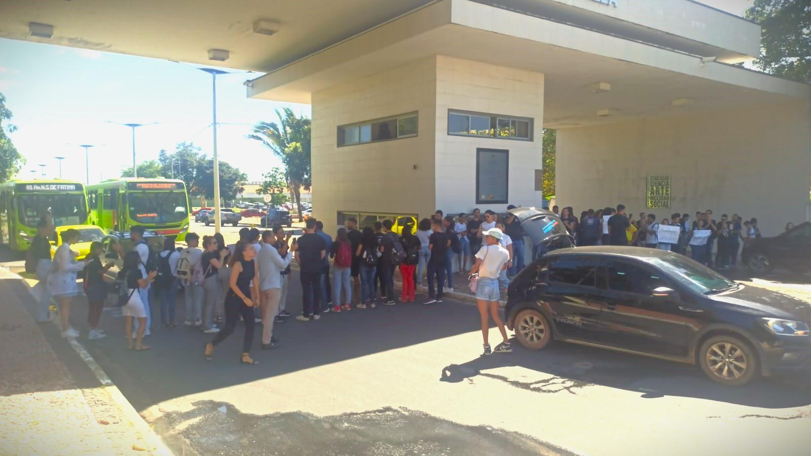 Manifestação dos alunos de odontologia da UFPI
