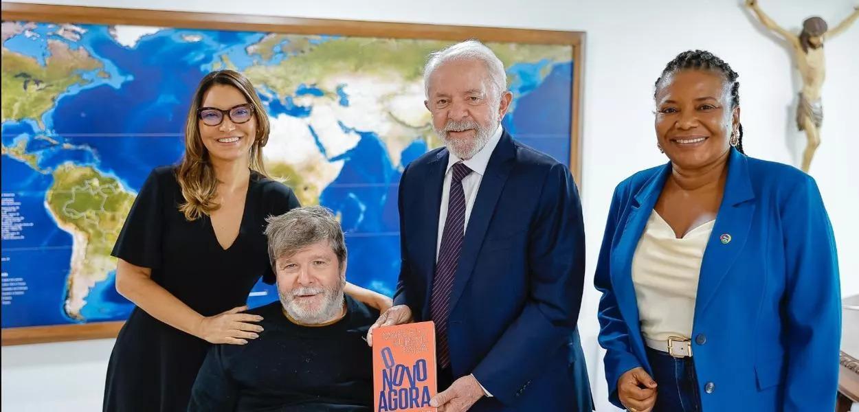 Janja, Marcelo Rubens Paiva, Lula e Margareth Menezes