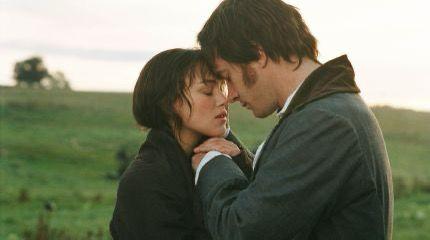 Keira Knightley e Matthew Macfadyen interpretam Elizabeth Bennet e Sr. Darcy em "Orgulho e Preconceito", de Joe Wright, de 2005, que completa 20 anos este ano