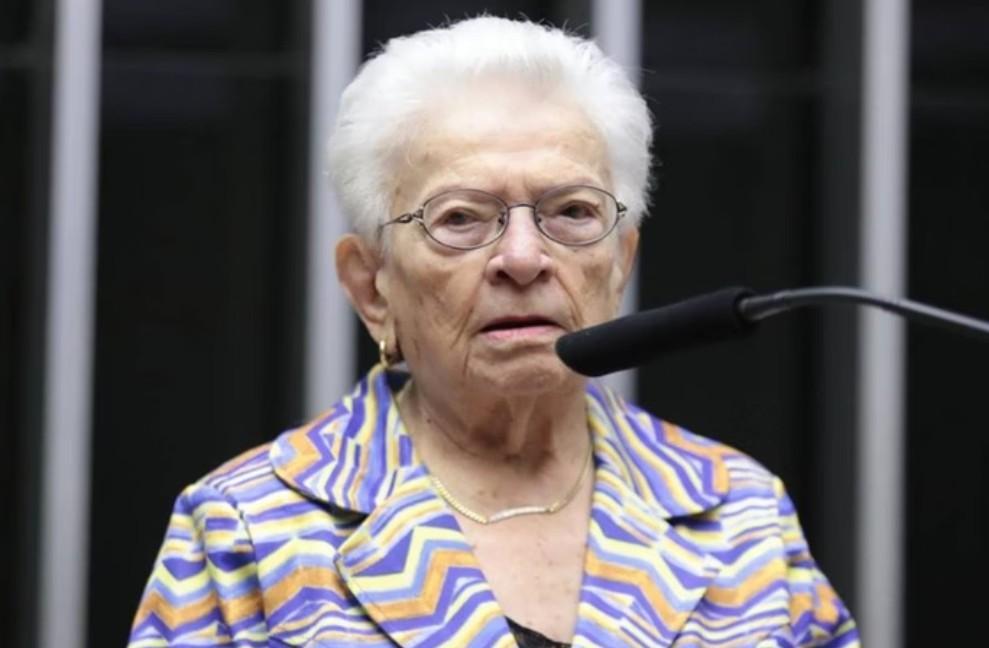 Luiza Erundina está idade avançada e tem problema pulmonar