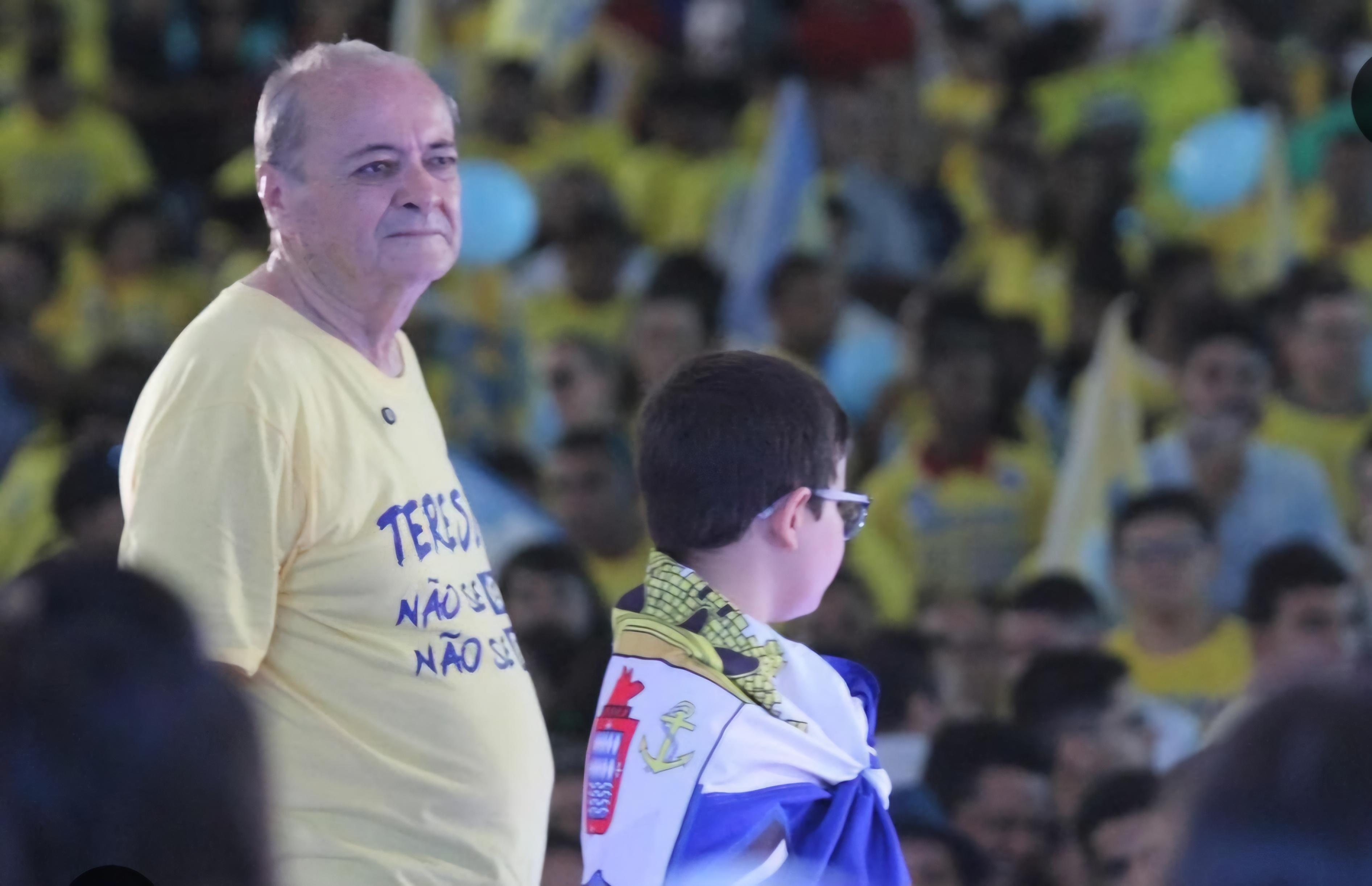 Sílvio Mendes no palanque sem os aliados de peso