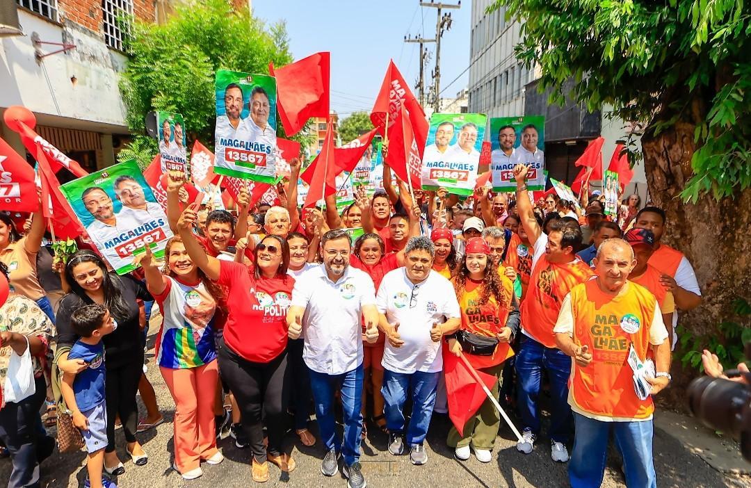 Caminhada de Fábio Novo pelo centro reuniu muita gente
