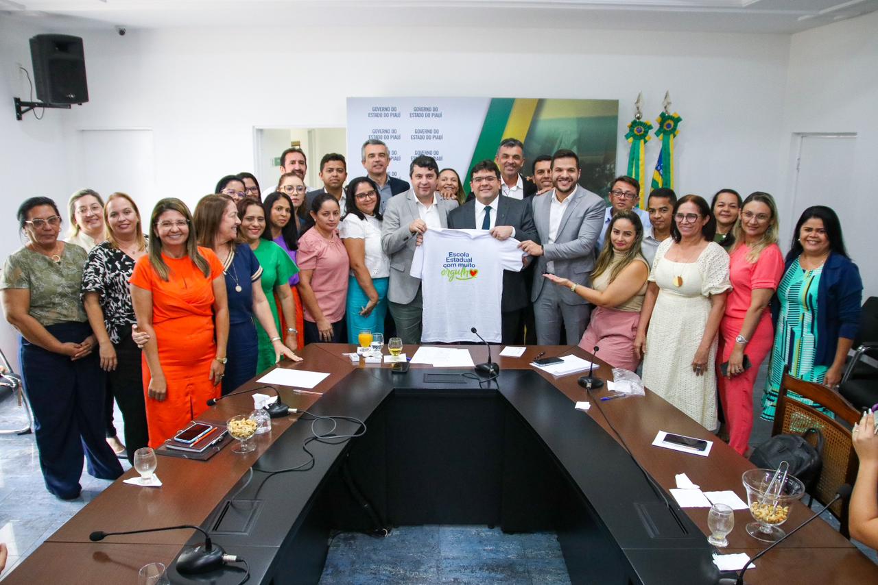 Rafael Fonteles tem feito reuniões com sua equipe nos finais de semana