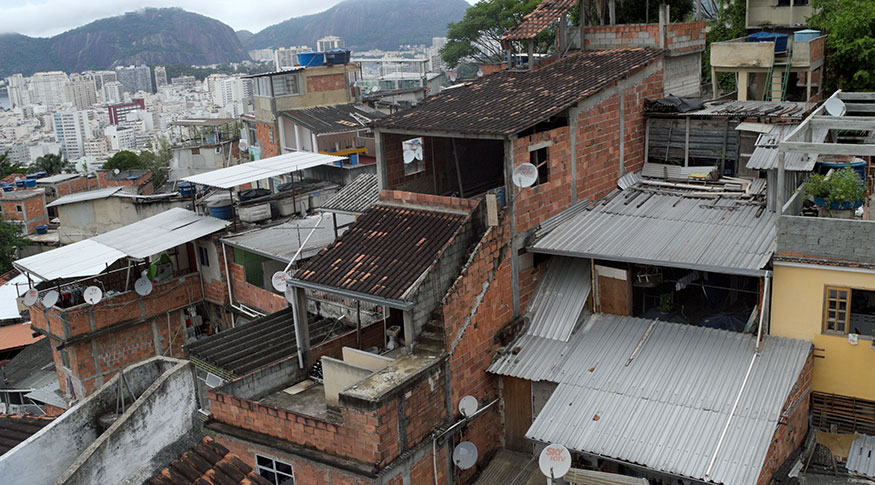 Em média, uma pessoa precisava do dobro que recebia para suprir suas necessidades