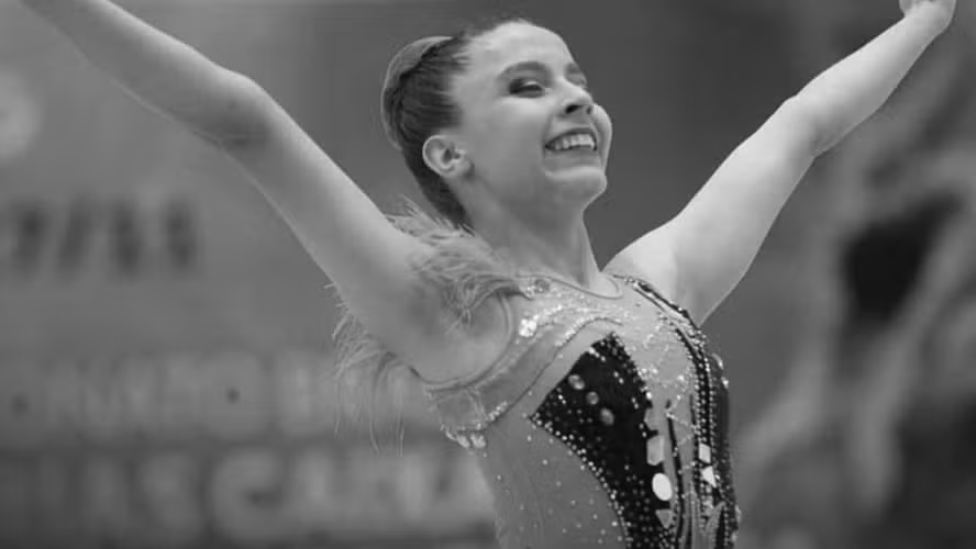 Aos 14 anos, foi campeã do Campeonato Brasileiro de Ginástica Rítmica “Ilona Peuker”, realizado em Florianópolis