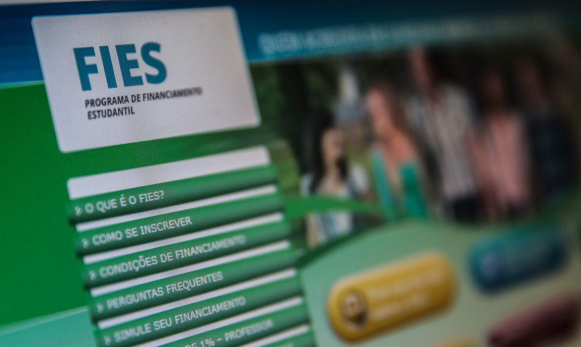 Serão mais de 112 mil vagas para financiamento da educação superior em instituições particulares em 2026