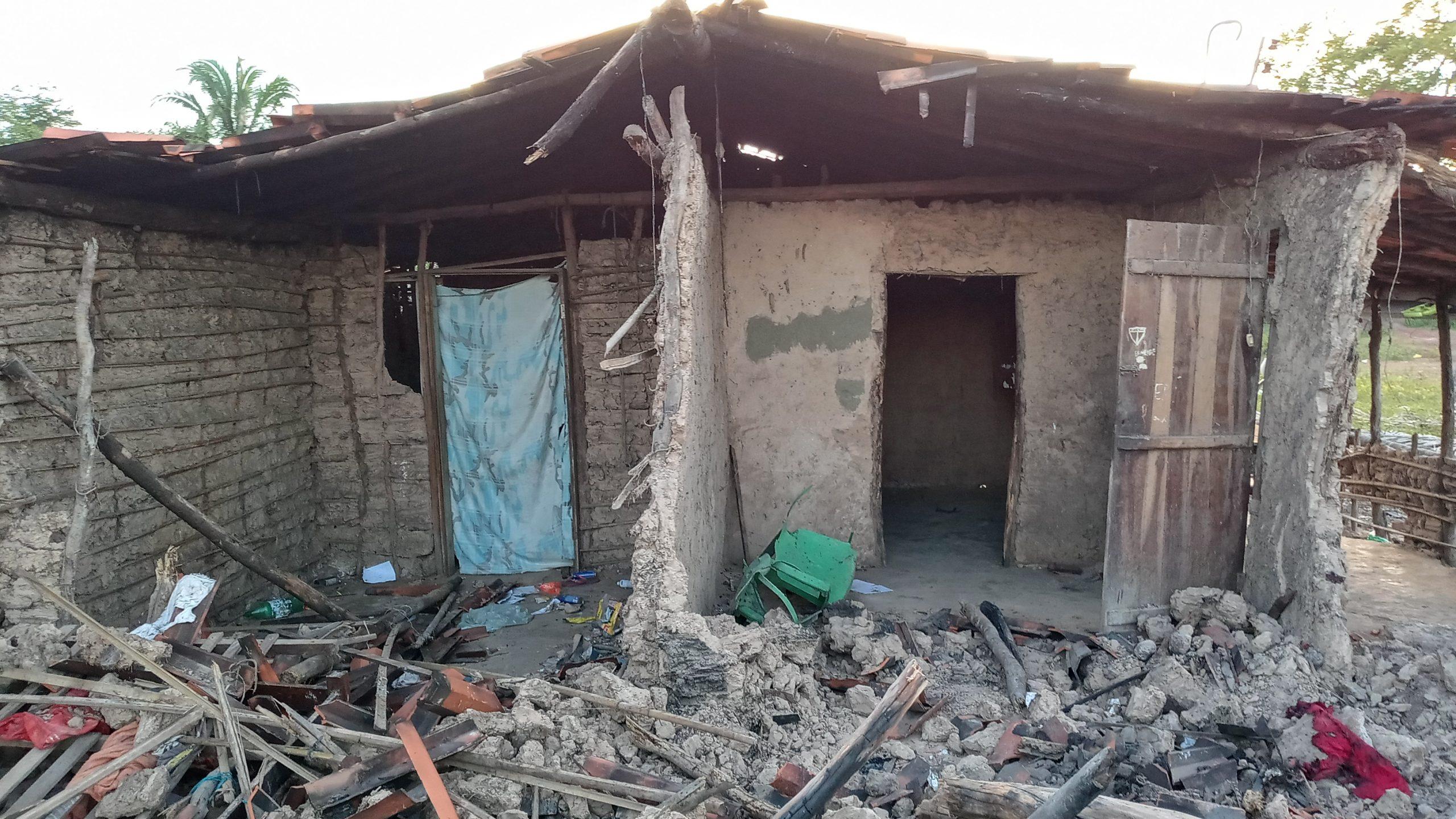 Família tem casa destruída em incêndio