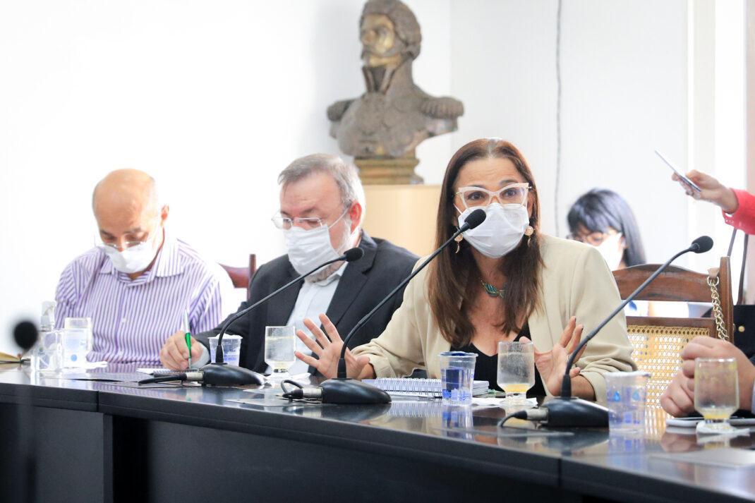 Gestores debatem projeto para a criação de escolas de formação estratégica