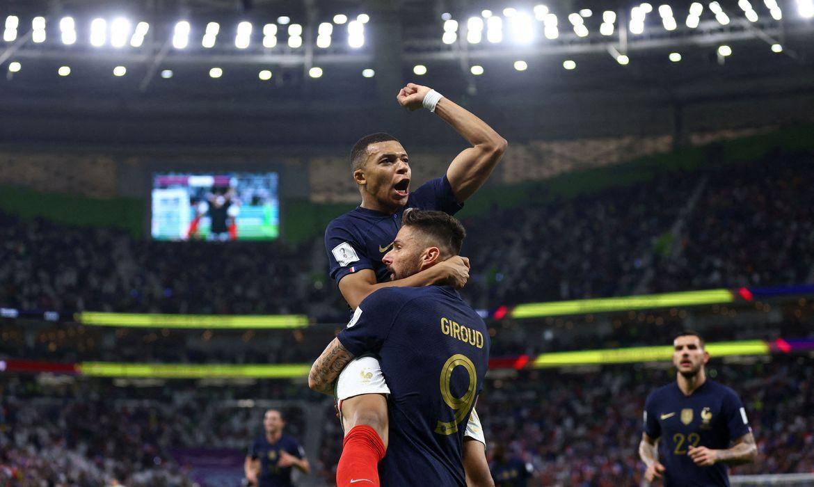 França vence Polônia por 3 a 1