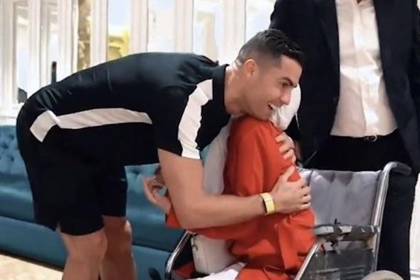 Cristiano Ronaldo agradece pintora por presente
