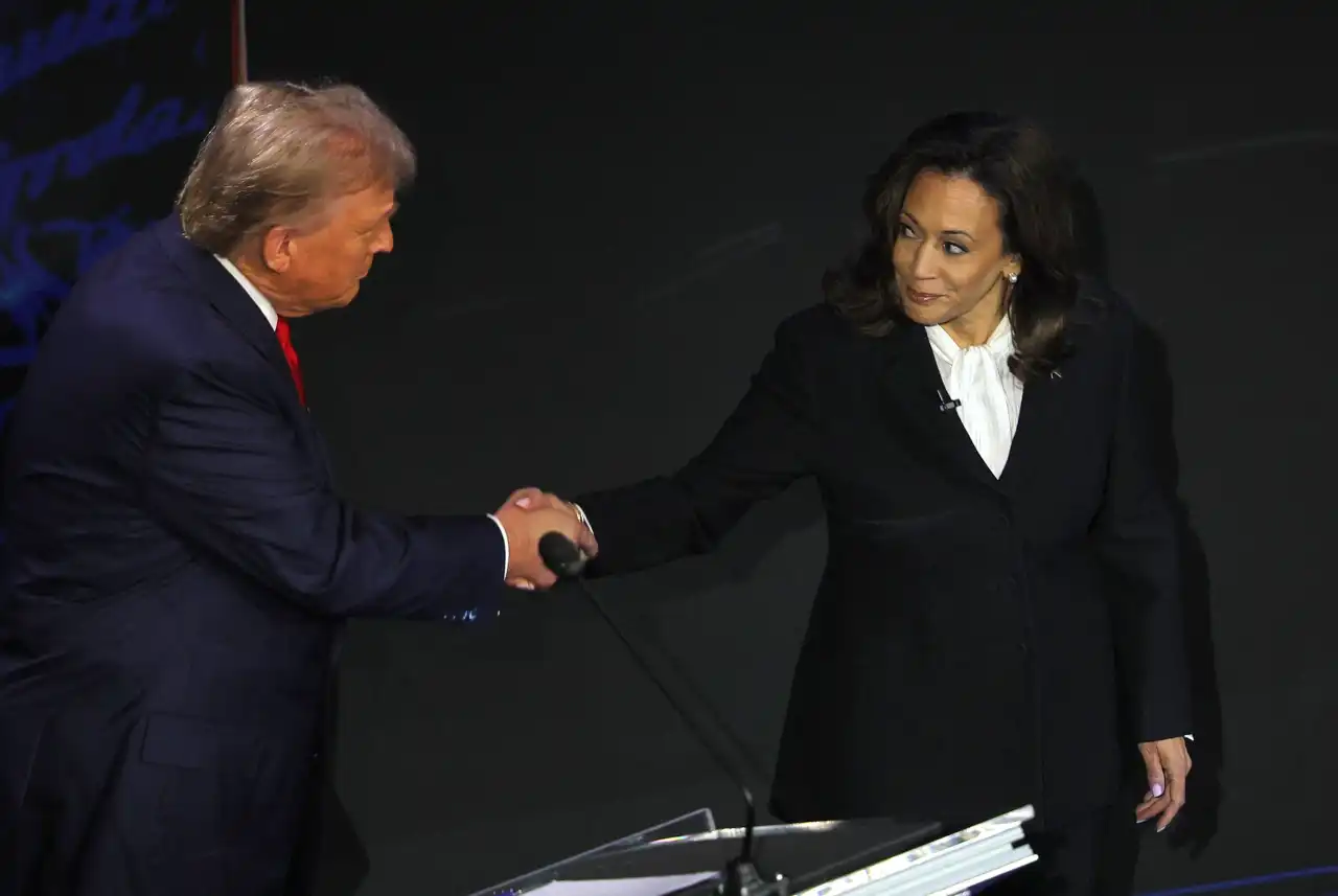 Candidato republicano à presidência, ex-presidente dos EUA Donald Trump, e a candidata democrata à presidência, vice-presidente dos EUA Kamala Harris
