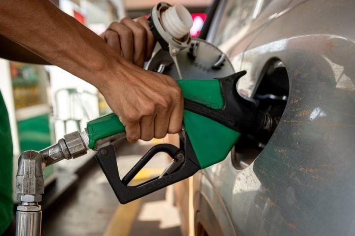 Petrobras reduz preço do diesel em R$ 0,12 para distribuidoras