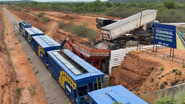 Segundo teste da Transnordestina leva carga de sorgo ao Terminal Logístico de Iguatu