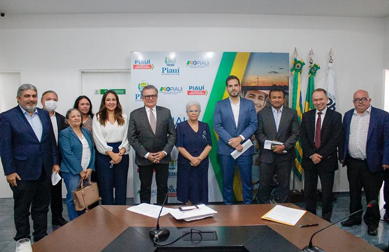 Regina Sousa se reúne com bancada federal