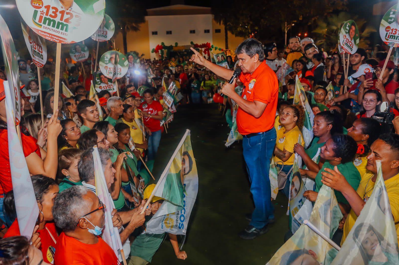 Comício em Esperantina