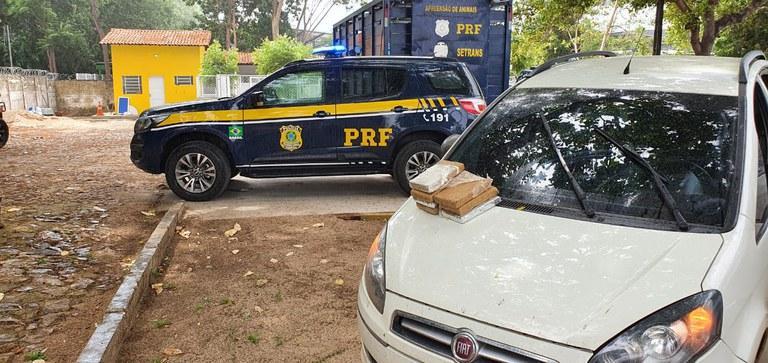 Homem é preso com droga avaliada em R$ 1 Milhão na BR-316