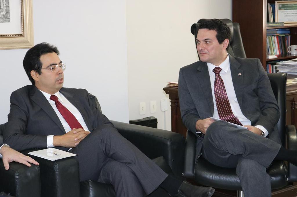Em Reunião com Presidente da OAB celso barros