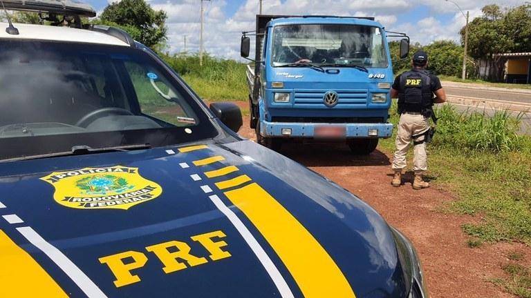 BR-343: homem é preso no litoral do Piauí com caminhão roubado