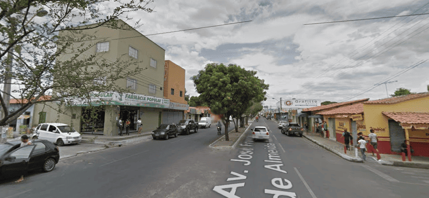 Avenida Principal do Dirceu
