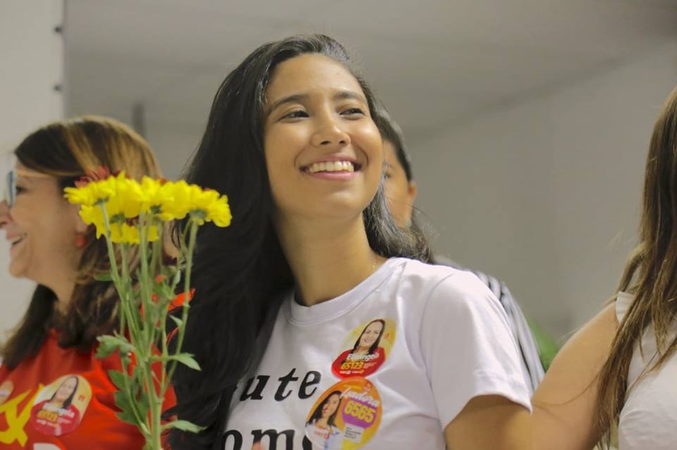 Jornalista Isadora Cortez