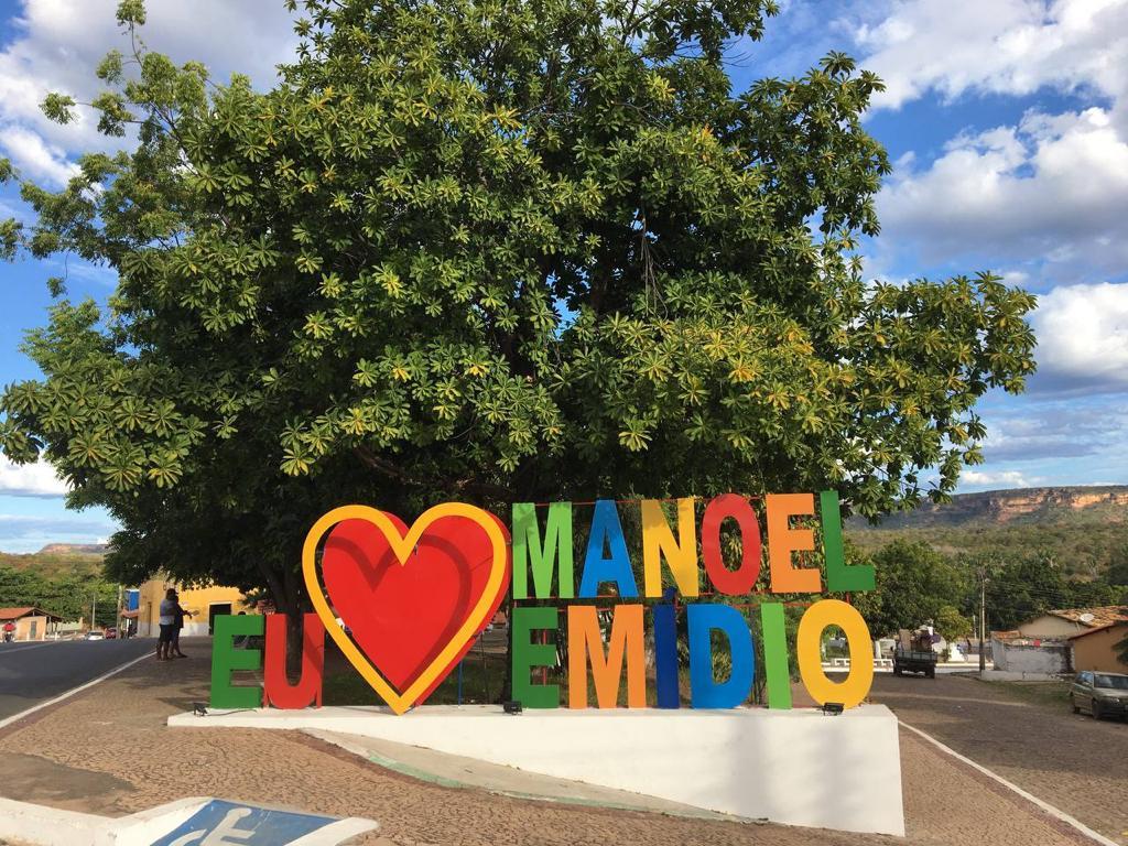 Praça Central de Manoel Emídio