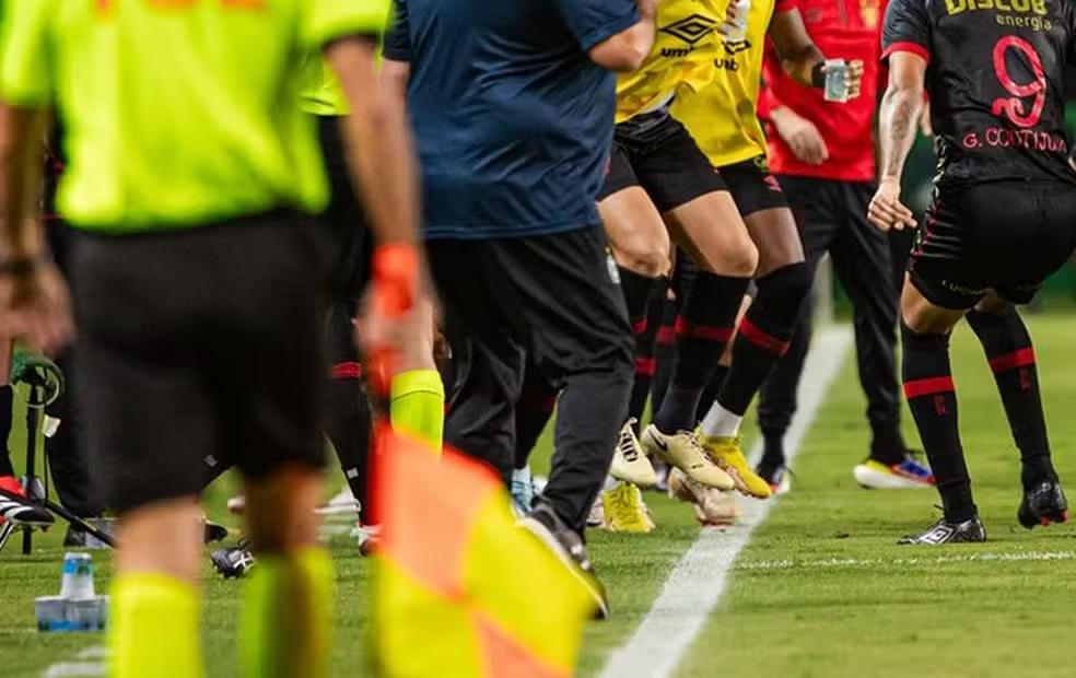Guto Ferreira é demitido após derrota para o Sport — Foto: Vinicius do Prado / SCR