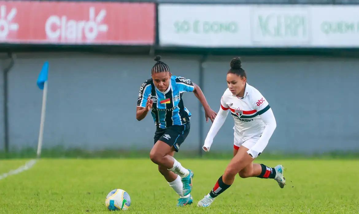 São Paulo e Grêmio se enfretam nesta quinta-feira (29)