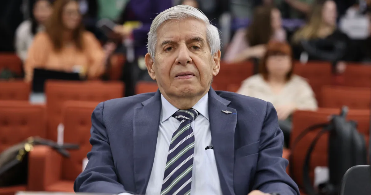 Augusto Heleno em julgamento