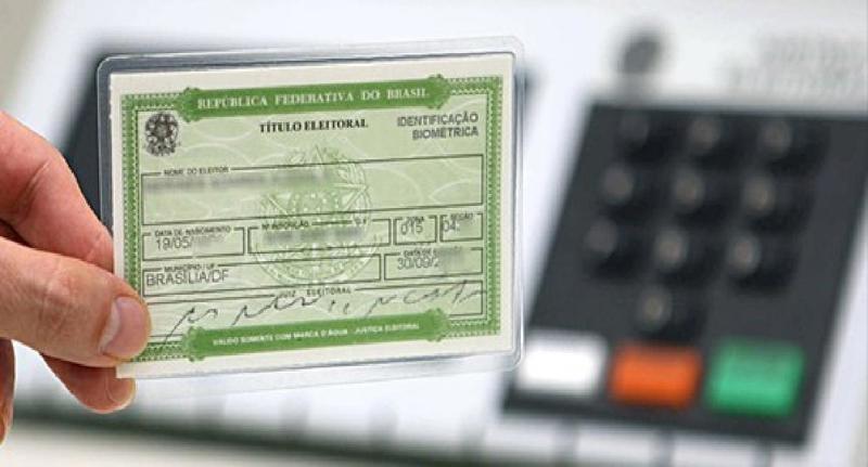 Eleitores têm 4 meses para tirar o título de eleitor e resolver pendências