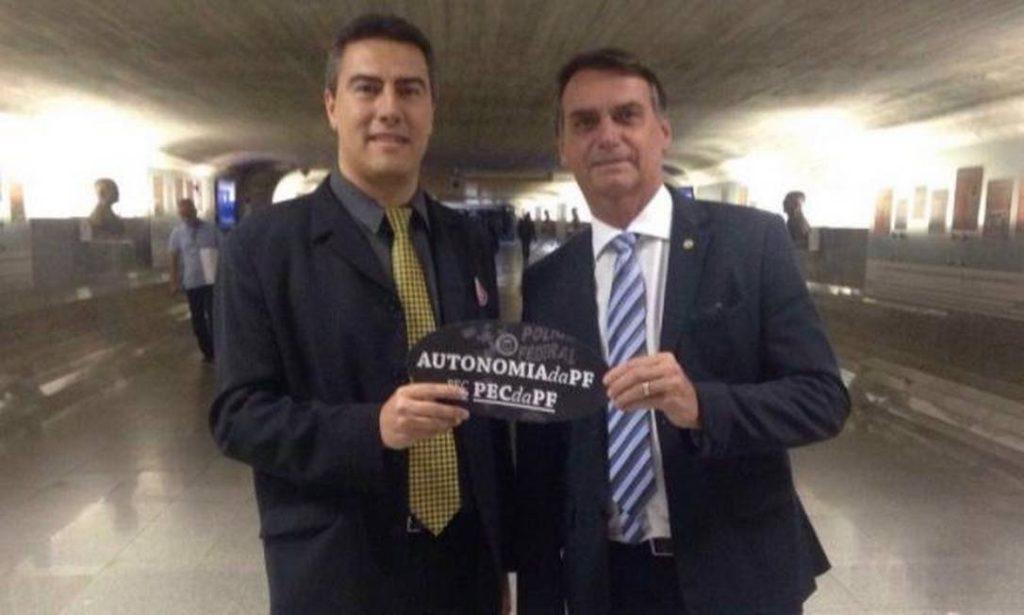 O delegado Erick Ferreira Blatt com Jair Bolsonaro