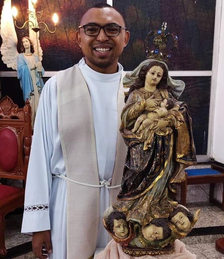 Padre está internado com forte pneumonia