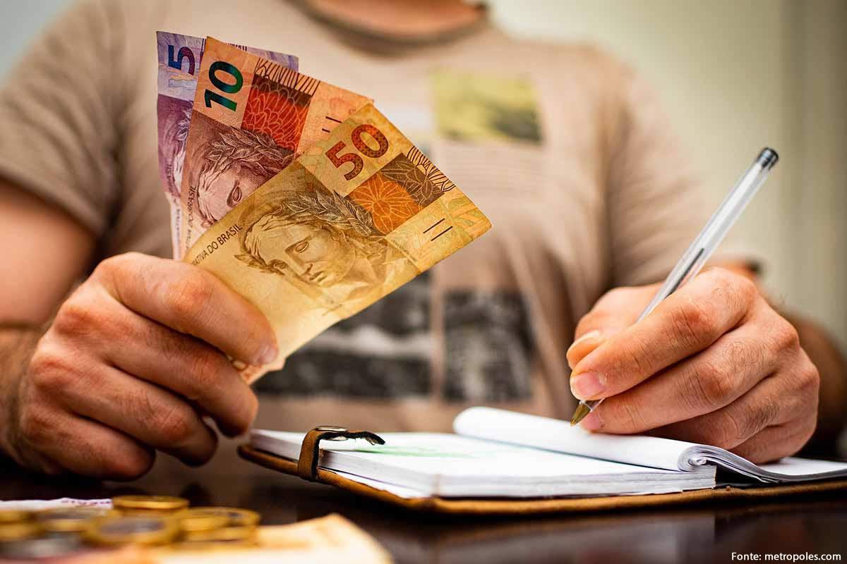 Redução salarial entra em análise