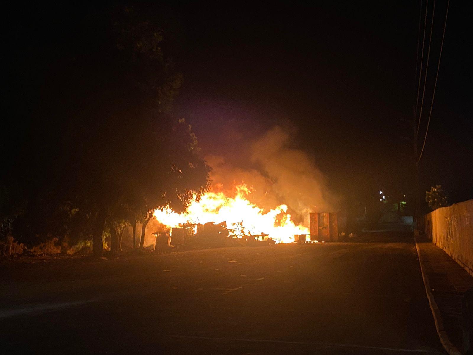 Incêndio próximo ao cemitério São José