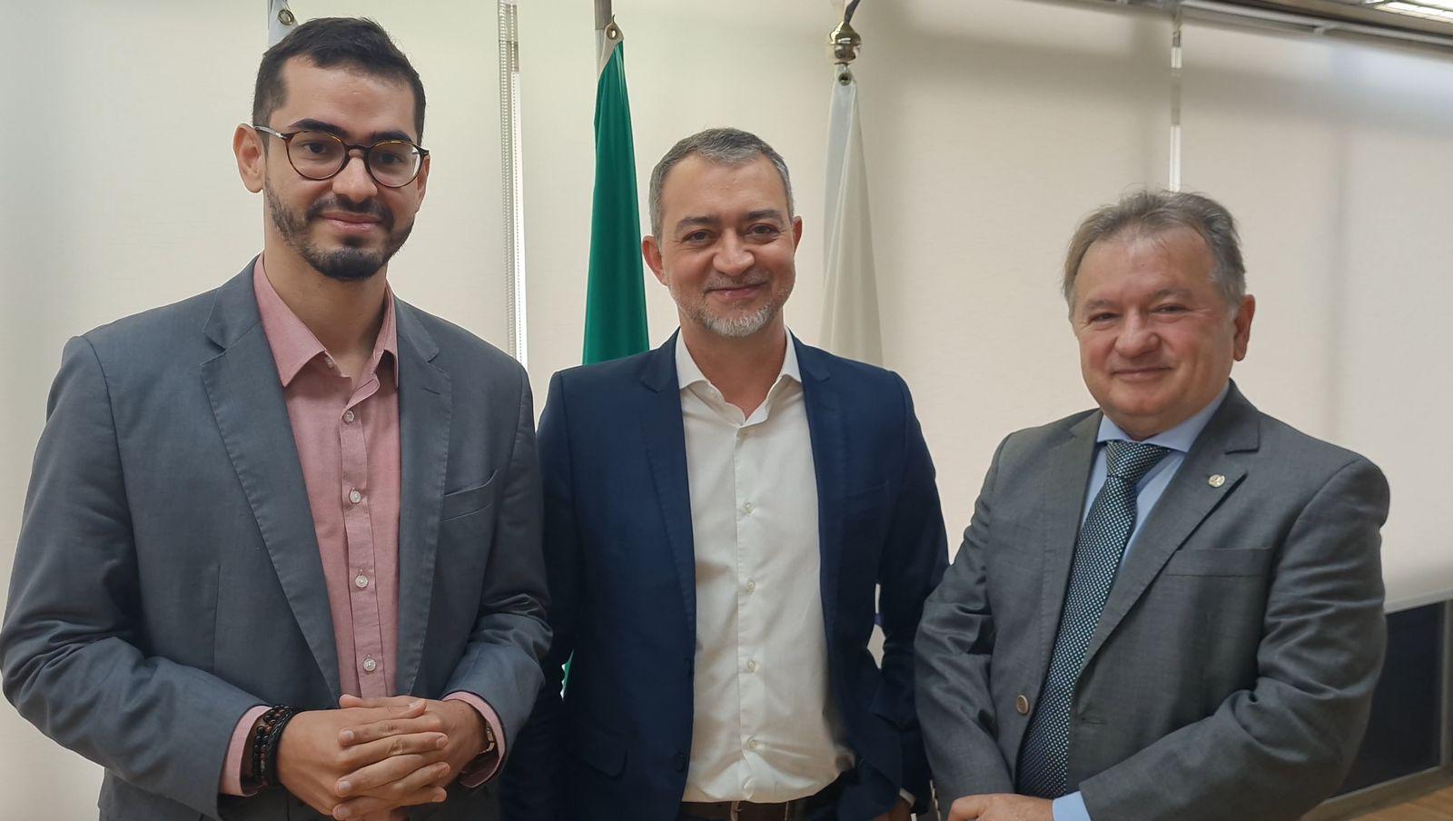 Merlong Solano visita CONAB