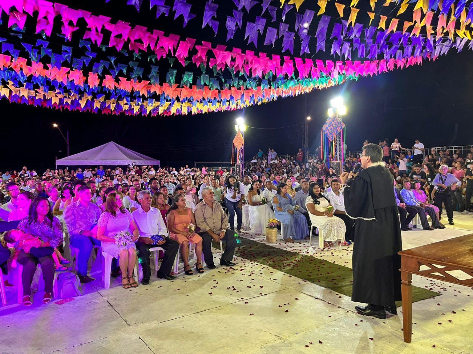 Casamento comunitário no Cidade Junina 2023