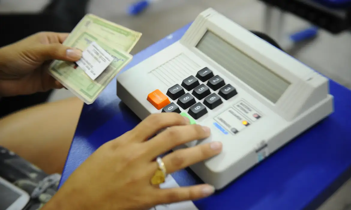 TRE-PI abre inscrições para mesários voluntários para eleições com benefícios e folgas