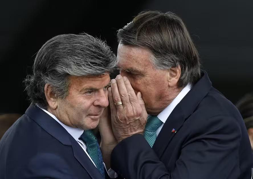 Jair Bolsonaro (PL) e Luiz Fux