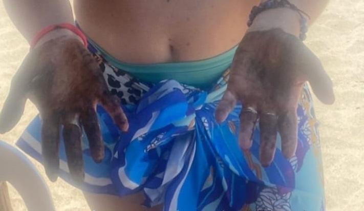Manchas de óleo são encontradas em praia do litoral do Piauí