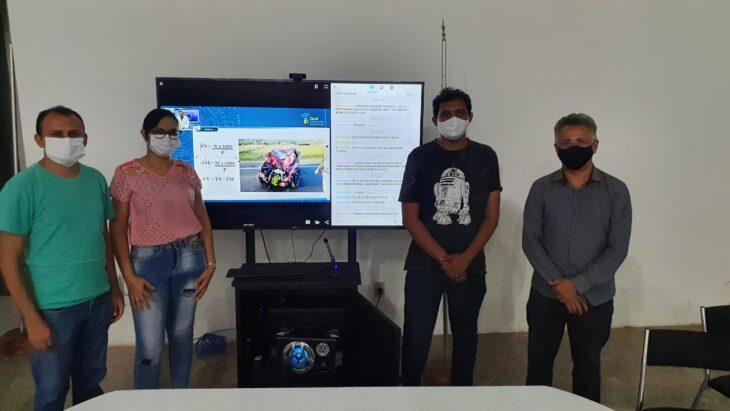 Entrega dos equipamentos no campus de Oeiras