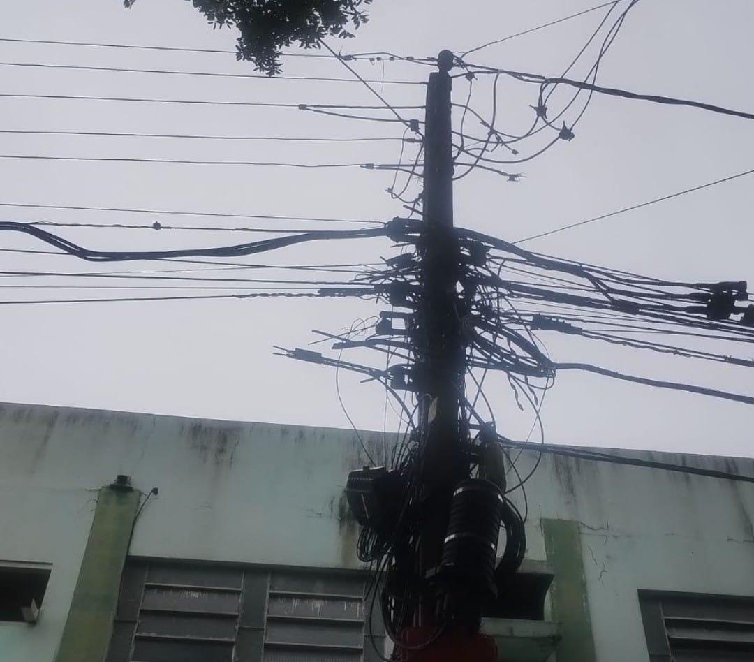 Criminosos furtam cabos de fibra óptica no Centro de Teresina